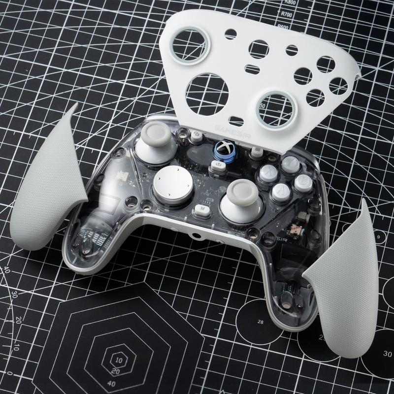 Wired game controller for Xbox Series X|S, Xbox One, and Windows 10/11